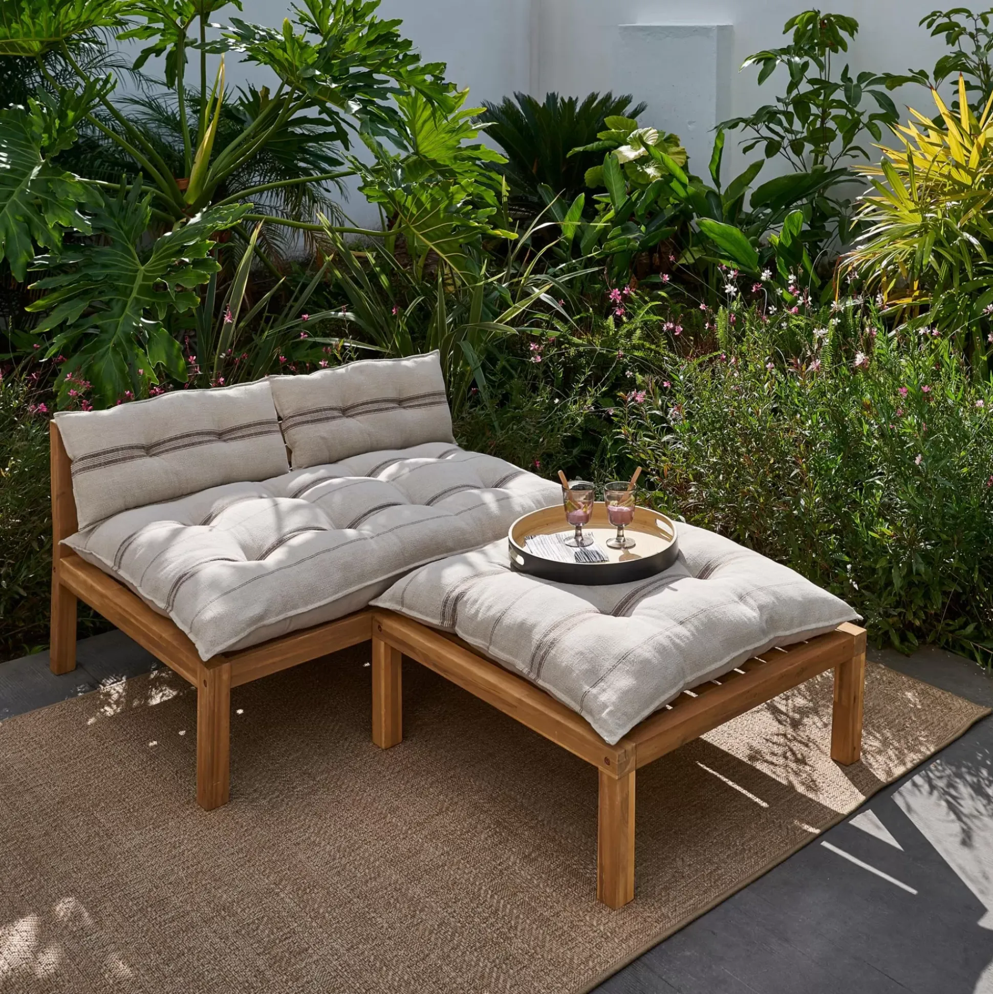 Conjuntos Lounge<CASA Paulette Mesa/Puf Lounge Natural