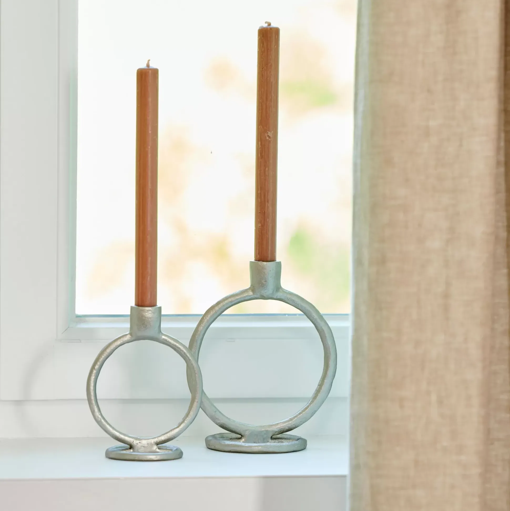 Candelabros<CASA Rings Candelabro Plateado